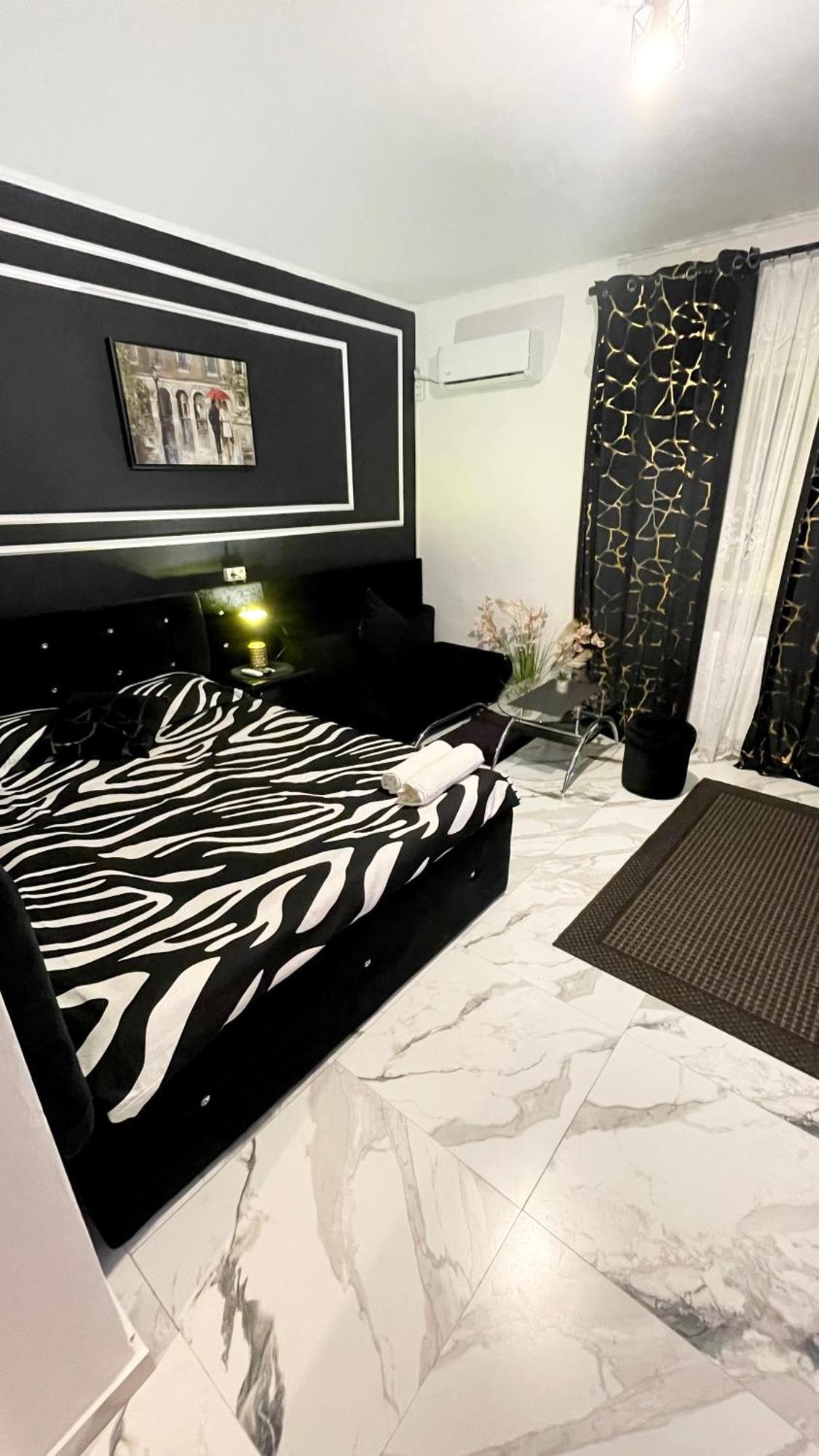 Vila Cris Apartments Неводарі Екстер'єр фото